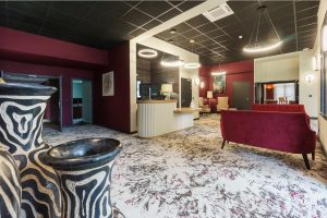 Accueil de l'Hôtel de la Tremblère par Jade & Lou