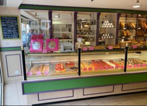 Intérieur de la Boulangerie Pâtisserie Auroy Villatte avant les aménagements de Jade & Lou