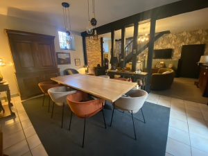 Espace salle à manger après l'intervention de Jade & Lou