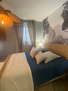 Jade & Lou - Suite parentale chambre, salle de bains et buanderie - la chambre