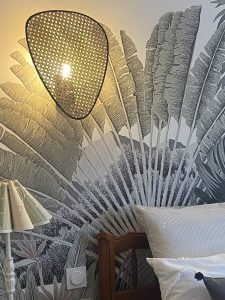 Agencement, aménagement et décoration d’une maison par Jade & Lou - détails papier peint