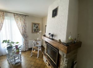 Agencement, aménagement et décoration d’une maison par Jade & Lou - cheminée avant intervention