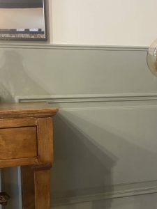 Détails d'un mur suite à la rénovation du salon et de la salle à manger