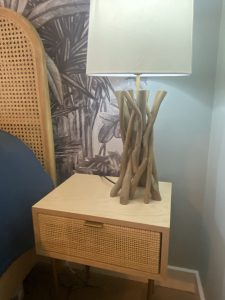 Jade & Lou - Suite parentale chambre, salle de bains et buanderie - Lampe de chevet